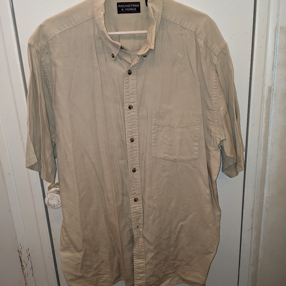 ROUNDTREE & YORKE BUTTON DOWN